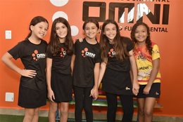 Alunas das Séries Iniciais do OMNI reunidas no JICEO